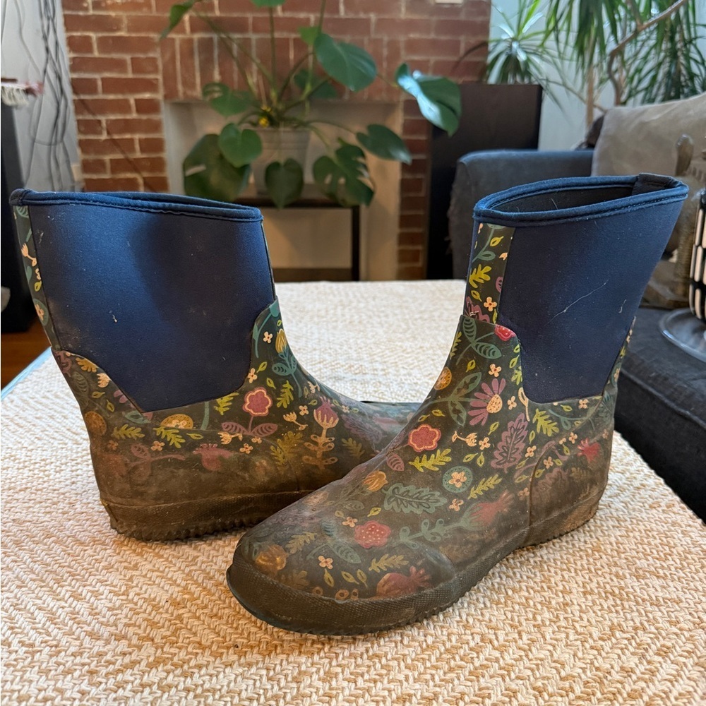 Vintage western chief women’s size 9 Navy Blue Slip-On Shoes